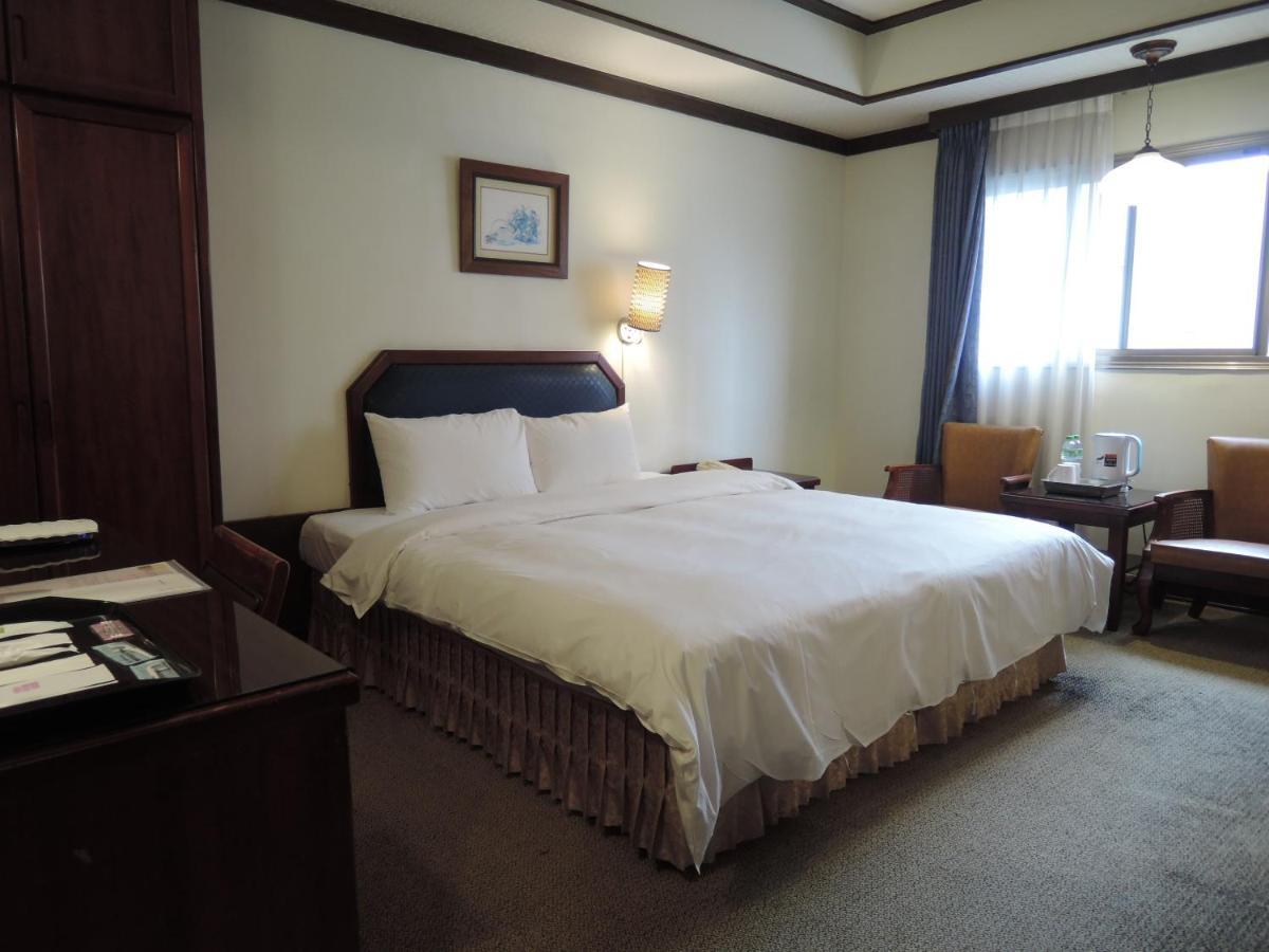 Guide Hotel Changhua Jhongjheng Exteriör bild